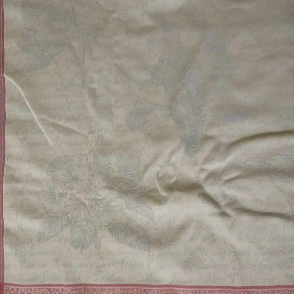 Le Jacquard Francais this tablecloth